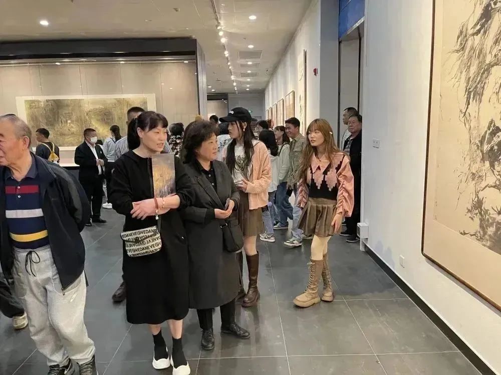 张同霖国画展展览现场