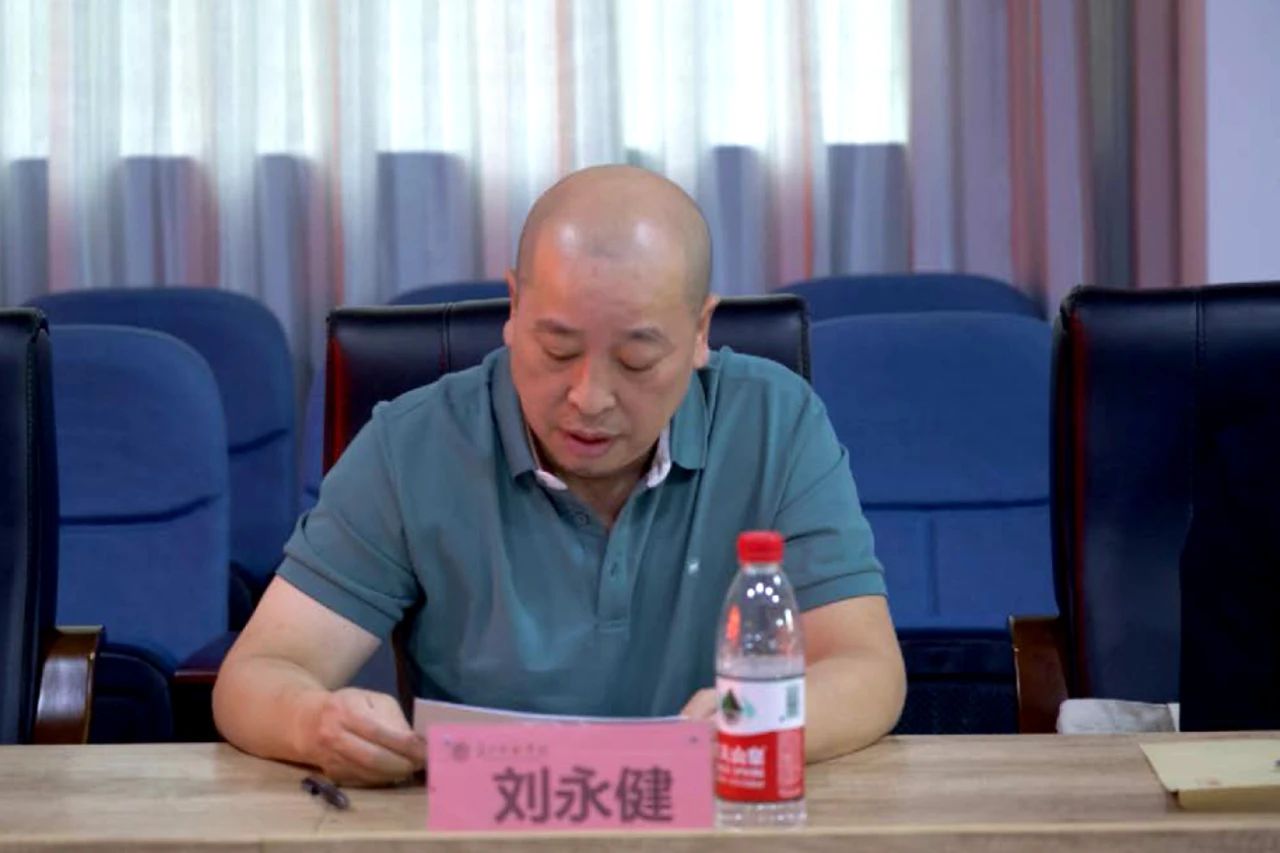 湖南省美术家协会副主席刘永健发言
