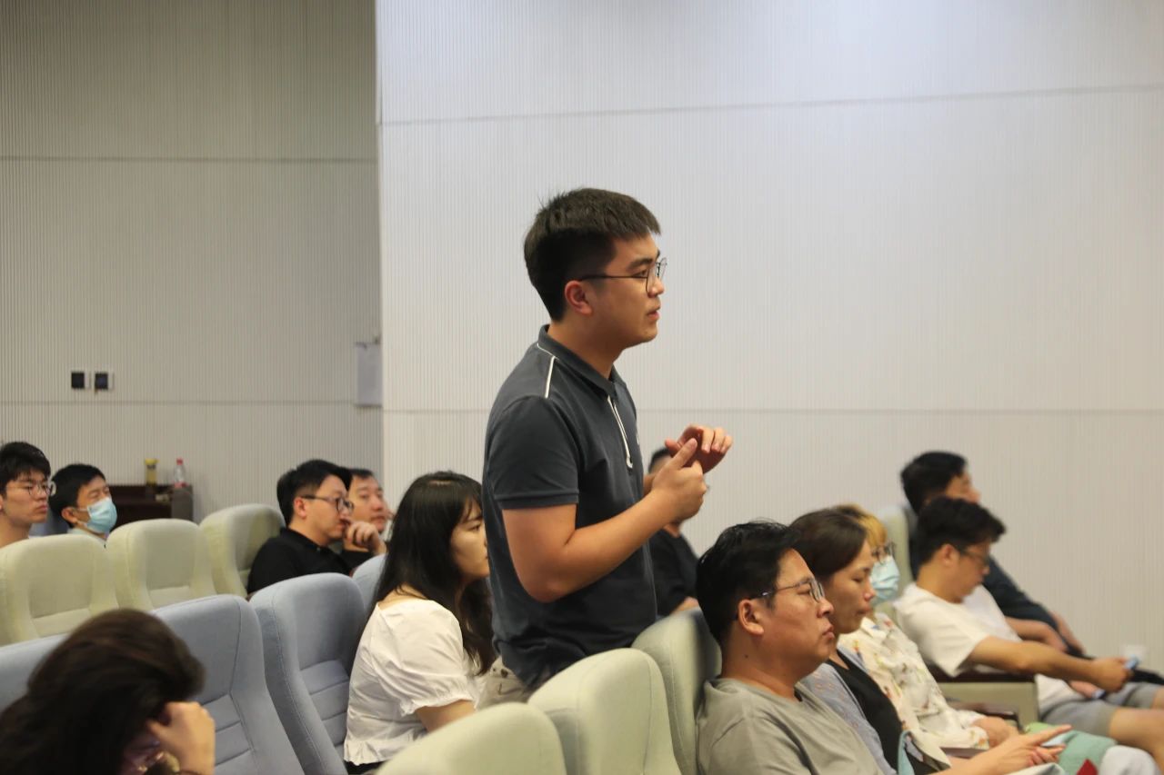 山东省美协备战第十四届全国美展综合材料绘画专题讲座现场提问环节