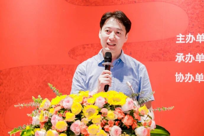 广东第二师范学院美术学院副院长、广州市美术家协会副主席罗文勇先生致辞