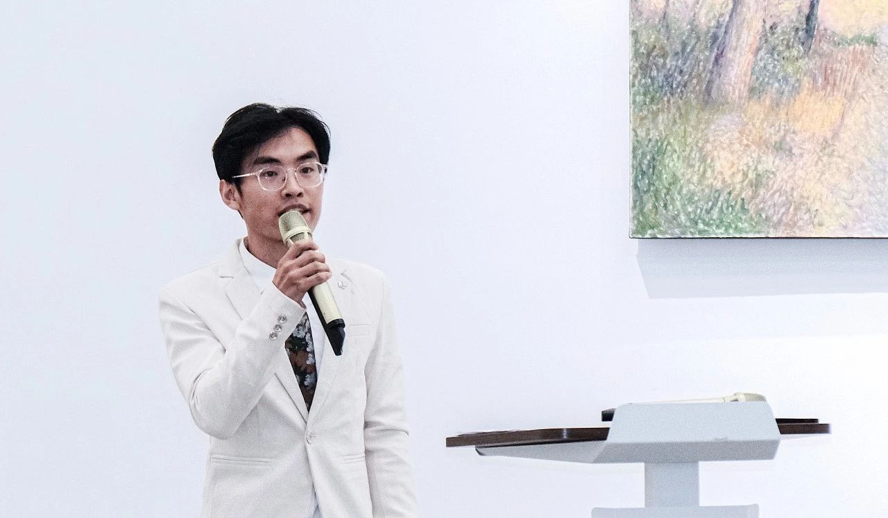新绘画艺术委员会主任李胤淇先生致辞
